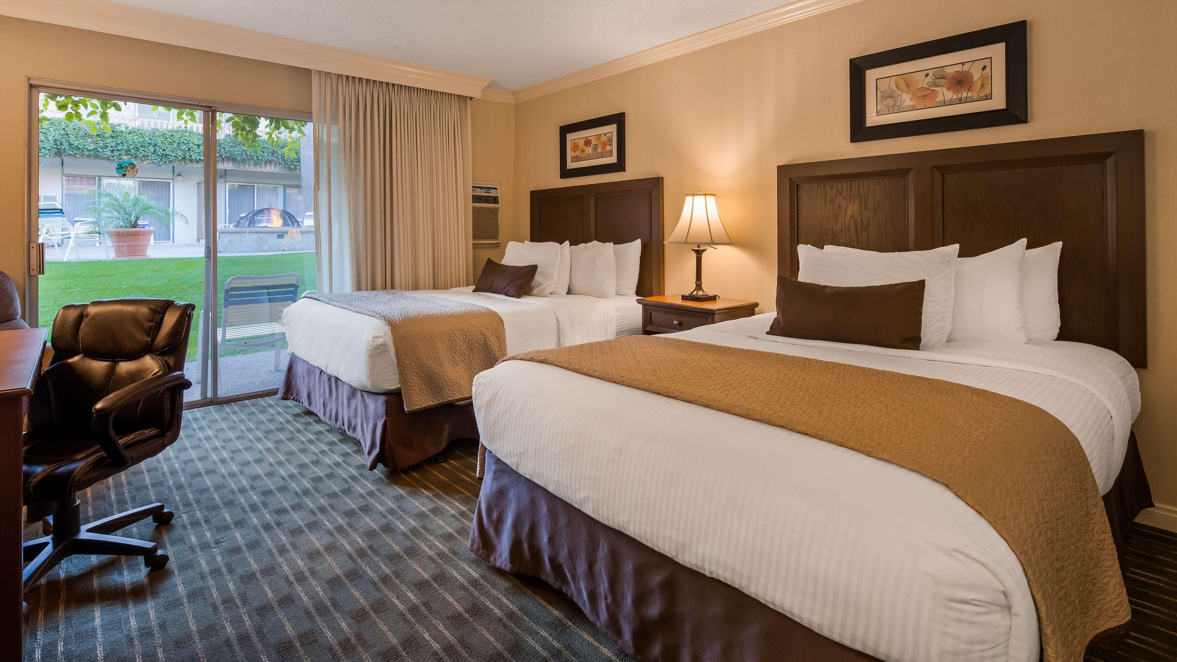 Best Western Plus Pepper Tree Inn Santa Barbara Esterno foto
