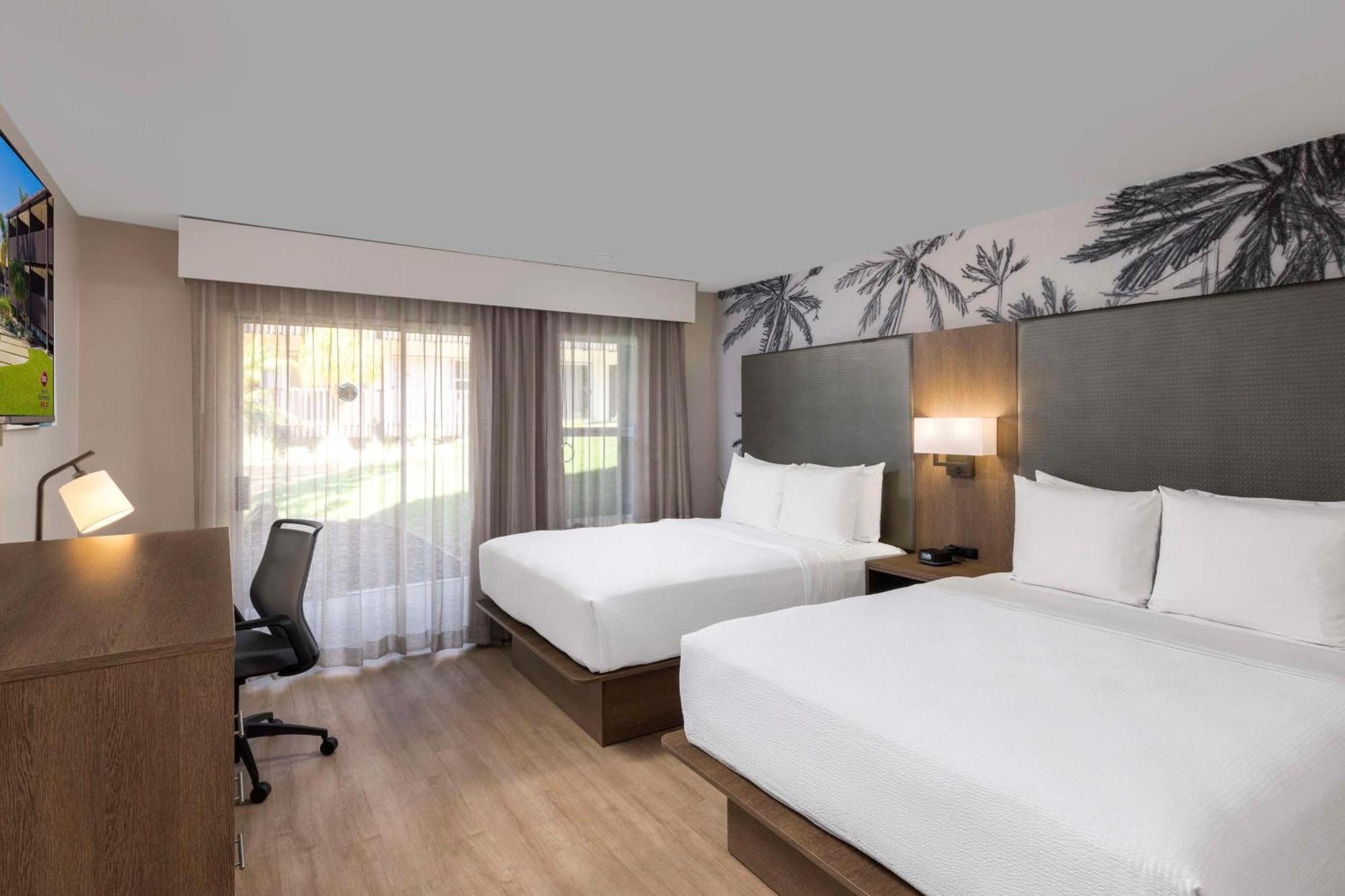 Best Western Plus Pepper Tree Inn Santa Barbara Esterno foto