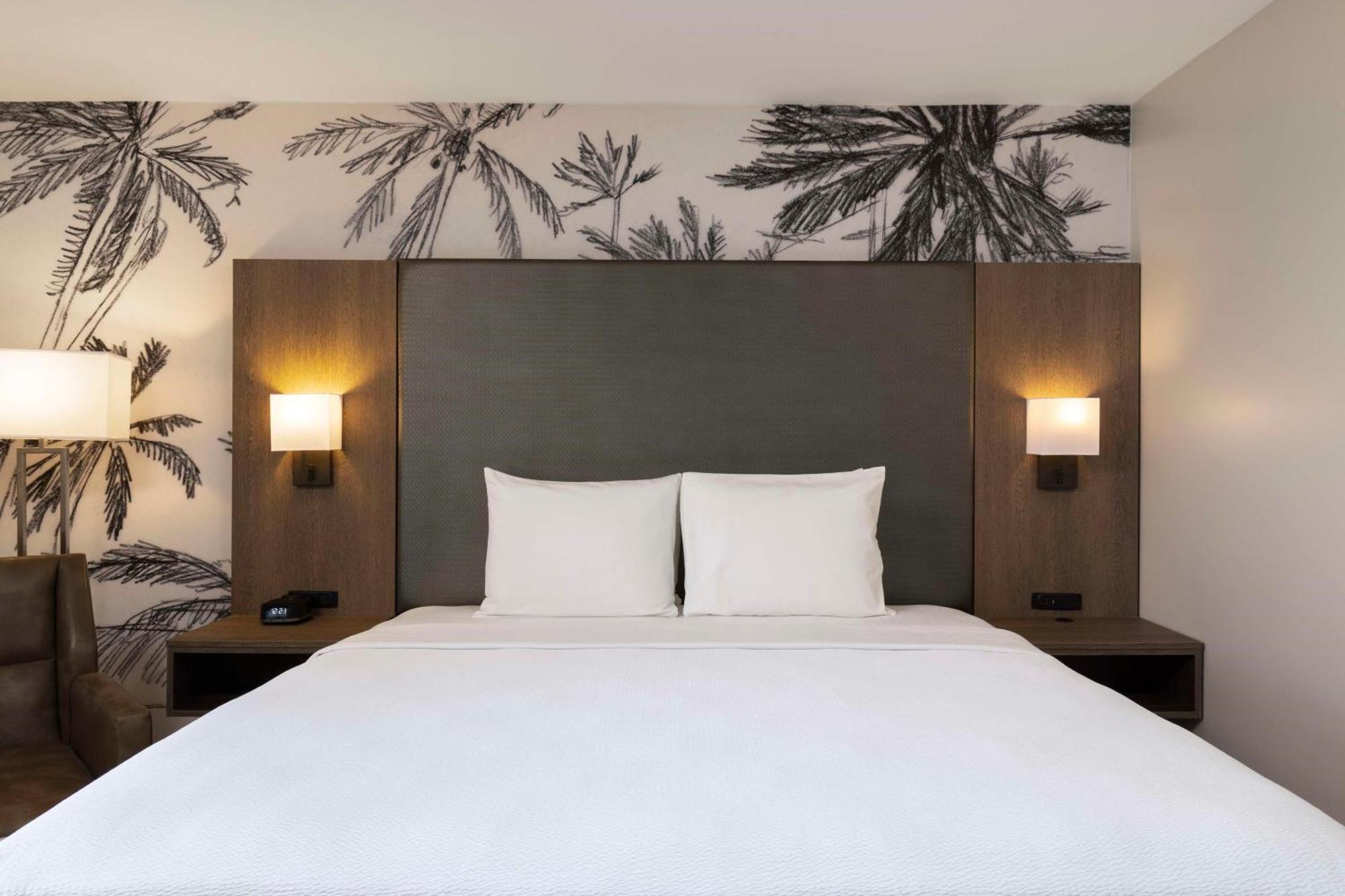 Best Western Plus Pepper Tree Inn Santa Barbara Esterno foto